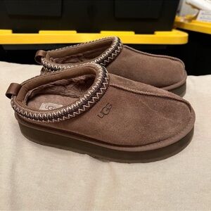 UGG Tazz Platform Hickory